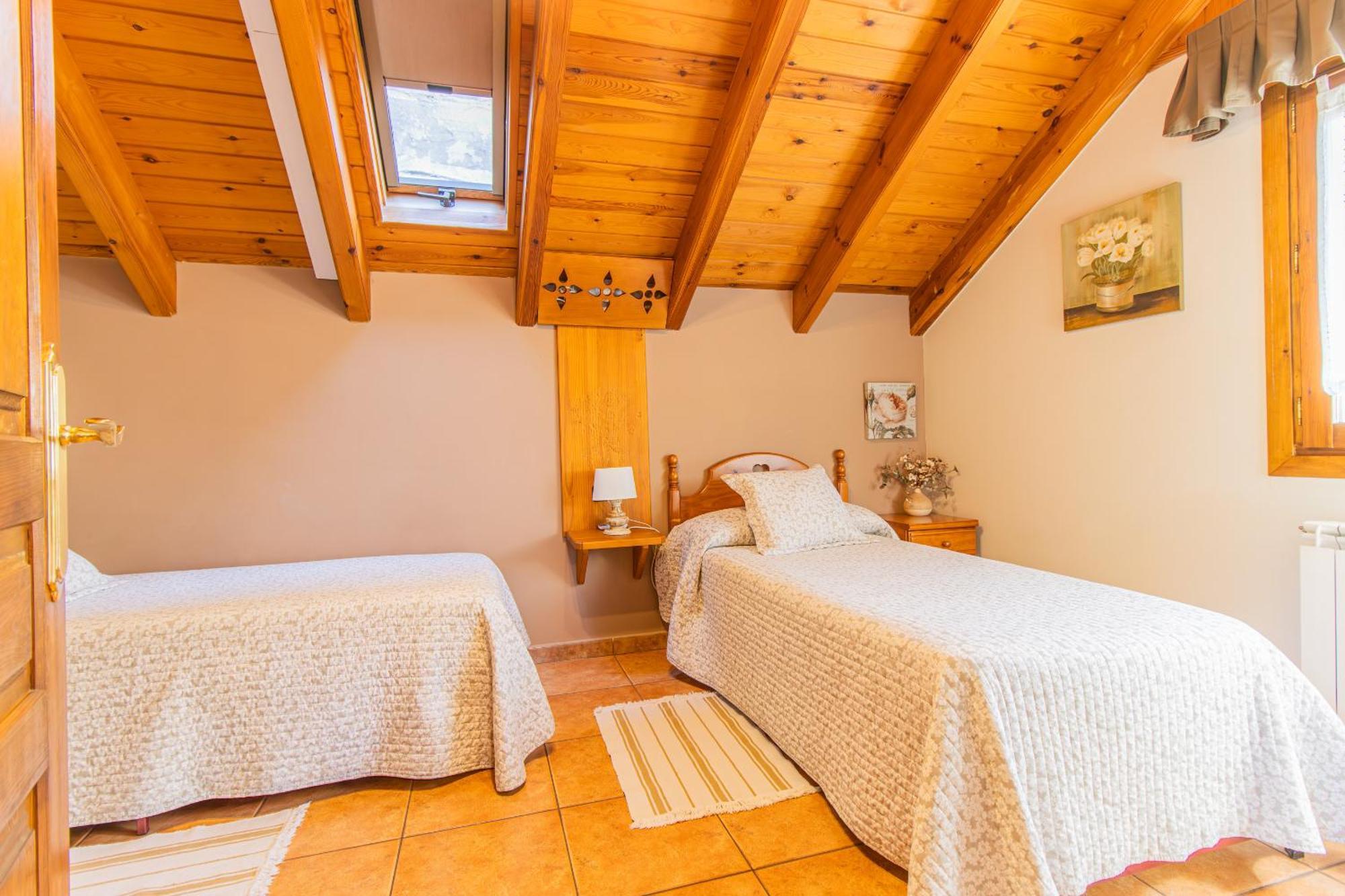 בית הארחה Senegüé 	Casa El Pajar I Y II מראה חיצוני תמונה